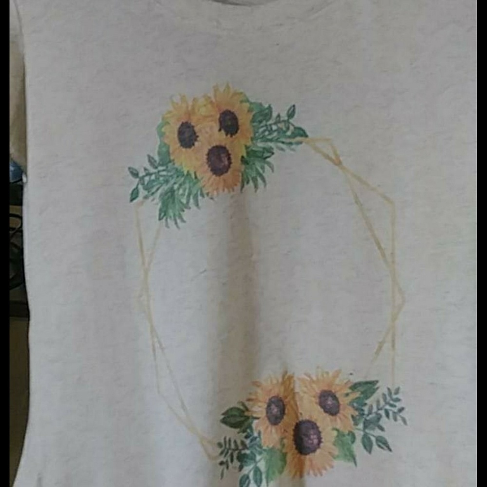 Med oatmeal sunflower shirt